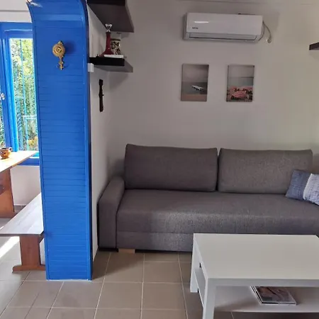 Apartment A Goeroeg Kis Haz *