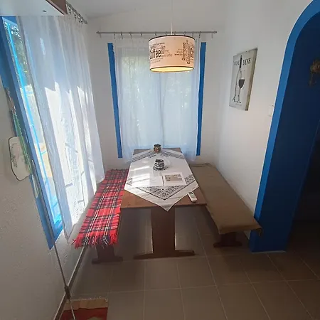 A Goeroeg Kis Haz Веленце