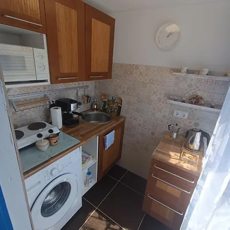 A Goeroeg Kis Haz * ヴァレンツァ