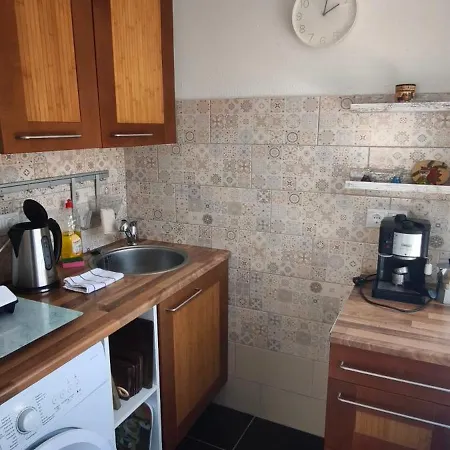 A Goeroeg Kis Haz فيلينس